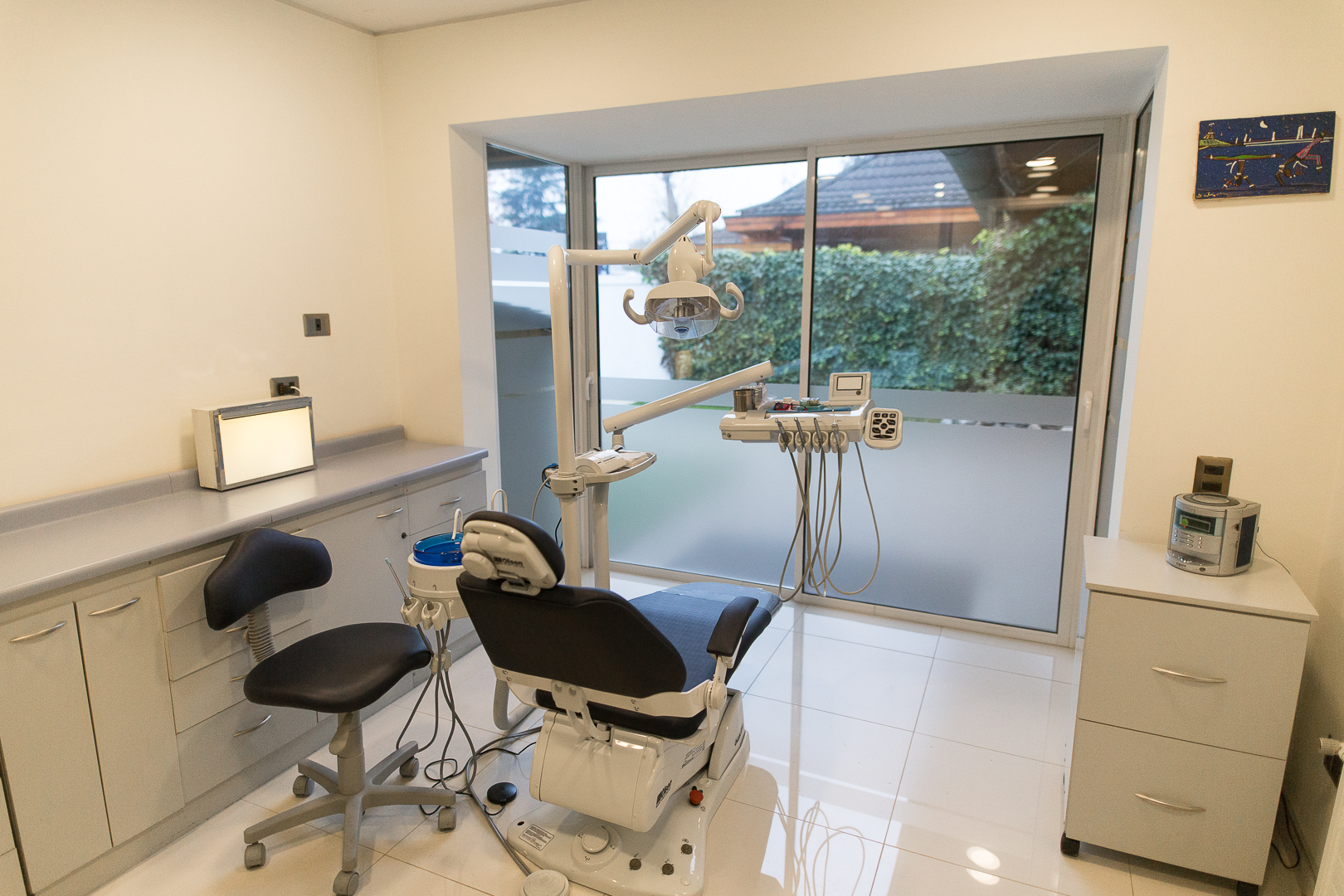 Box dental completamente equipado